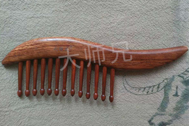 哪种木梳子对头发好(图1)